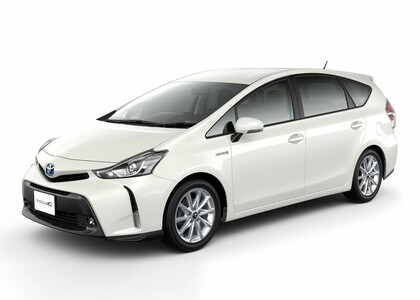 Коврики на Toyota Prius Alpha 2011 - 2021 в Балашихе