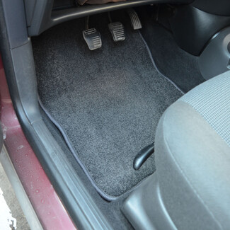 Коврики на Ford Focus I 1998 - 2005 в Балашихе Коврики на Ford Focus I 1998 - 2005 в Балашихе